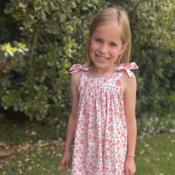 Vestido tirantes flores rosadas